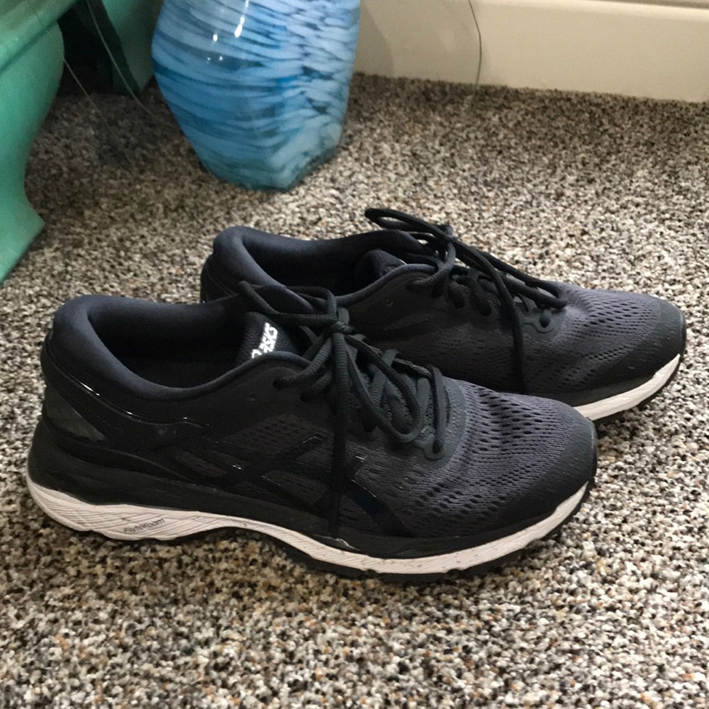 {ASICS} Gel-Kayano 24 - 7.5 🖤👟